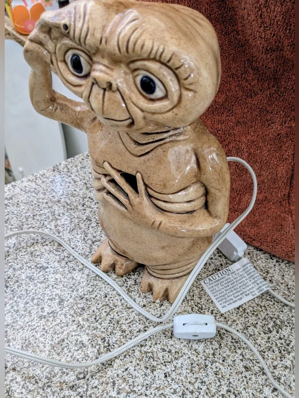 Vintage E.T. Ceramic Luminary Luminary Light-Up Figure – Handmade Pottery 1983